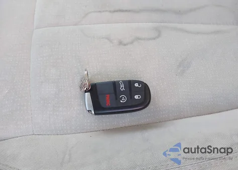 2015 Chrysler 200 Limited z USA, uszkodzony, nr VIN 1C3CCCAB2FN737710